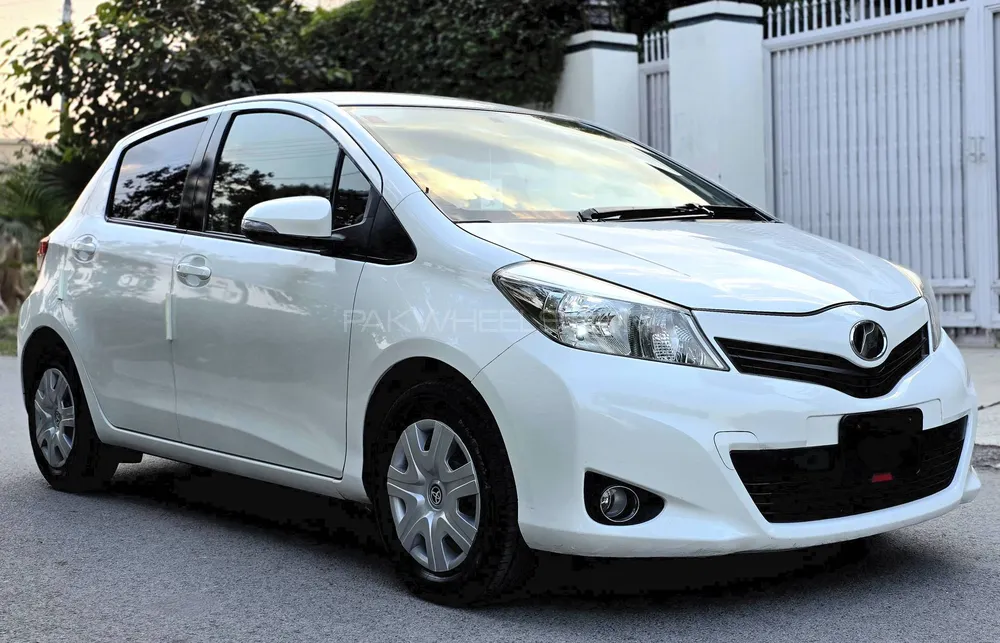 Toyota Vitz 2012 for Sale in Peshawar Toyota Vitz 2012 for Sale in Peshawar Image-2