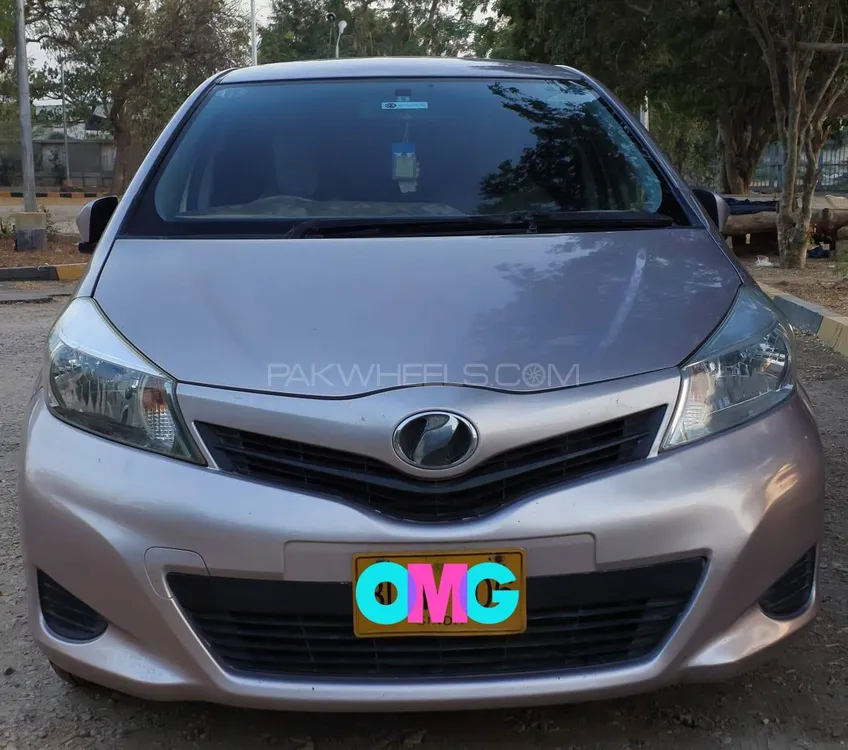 Toyota Vitz 2012 for Sale in Karachi Image-1