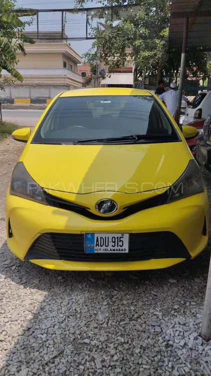 Toyota Vitz 2014 for Sale in Peshawar Image-1