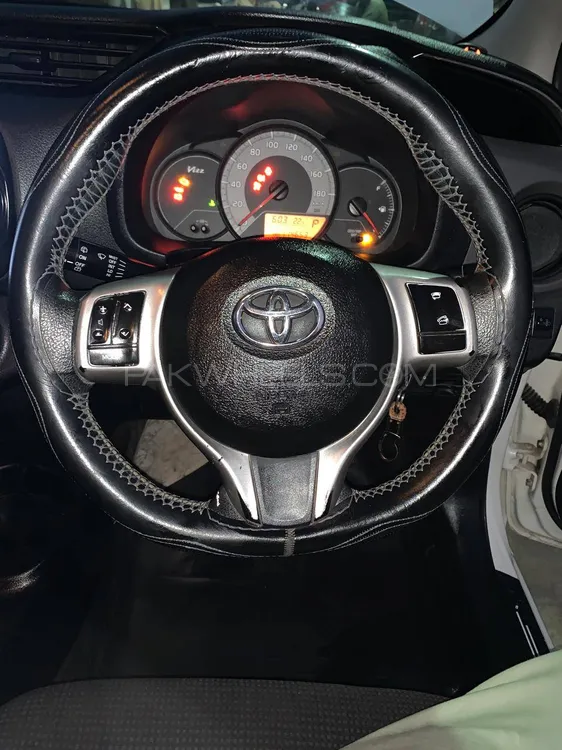 Toyota Vitz 2015 for Sale in D.G.Khan Toyota Vitz 2015 for Sale in D.G.Khan Image-8