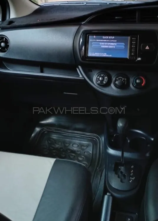 Toyota Vitz 2017 for Sale in Lahore Toyota Vitz 2017 for Sale in Lahore Image-7
