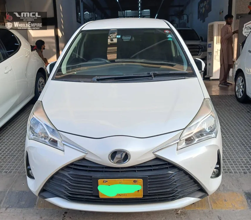 Toyota Vitz 2017 for Sale in Karachi Image-1
