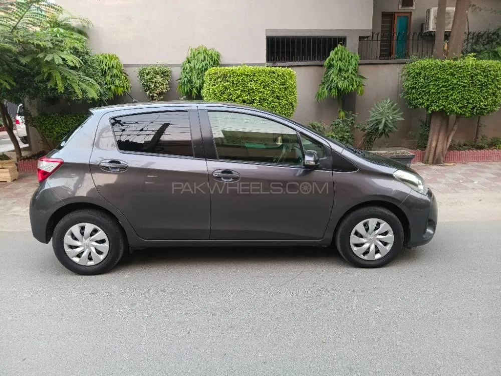 Toyota Vitz 2018 for Sale in Lahore Toyota Vitz 2018 for Sale in Lahore Image-4