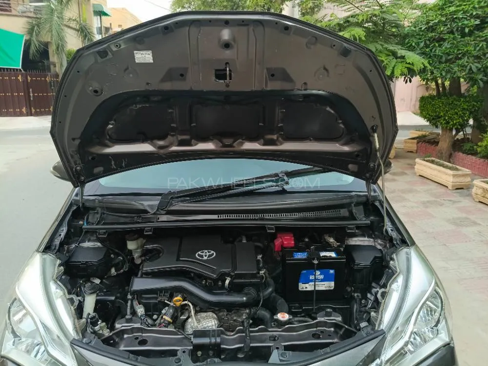 Toyota Vitz 2018 for Sale in Lahore Toyota Vitz 2018 for Sale in Lahore Image-14