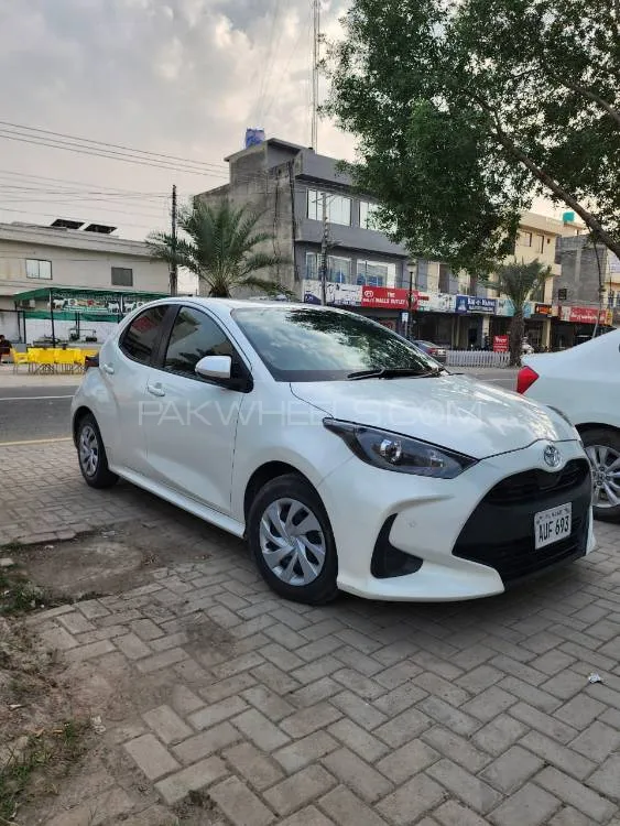 Toyota Yaris Hatchback 2021 for Sale in Lahore Toyota Yaris Hatchback 2021 for Sale in Lahore Image-6