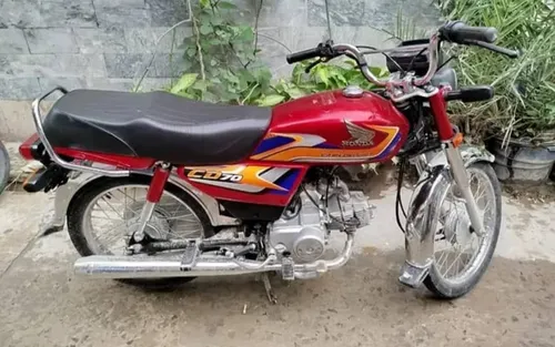 Honda CD 70 2025
