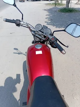 Suzuki GS 150 2014