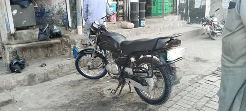 Suzuki GS 150 2014