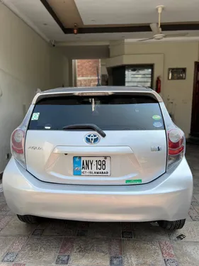 Toyota Aqua 2012