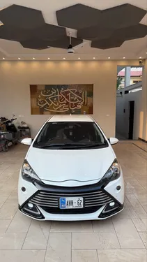 Toyota Aqua GS 2016