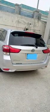 Toyota Corolla Fielder Hybrid 2018