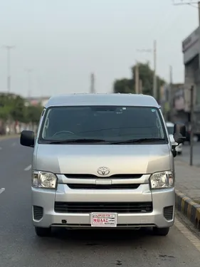 Toyota Hiace TRH 214 2019