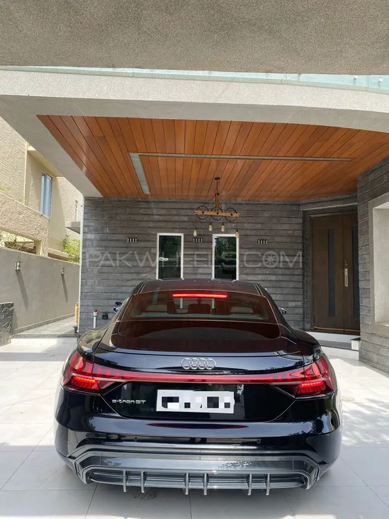 آوڈی ای-ٹران جی ٹی 2022 for Sale in کراچی آوڈی ای-ٹران جی ٹی 2022 for Sale in کراچی Image-18