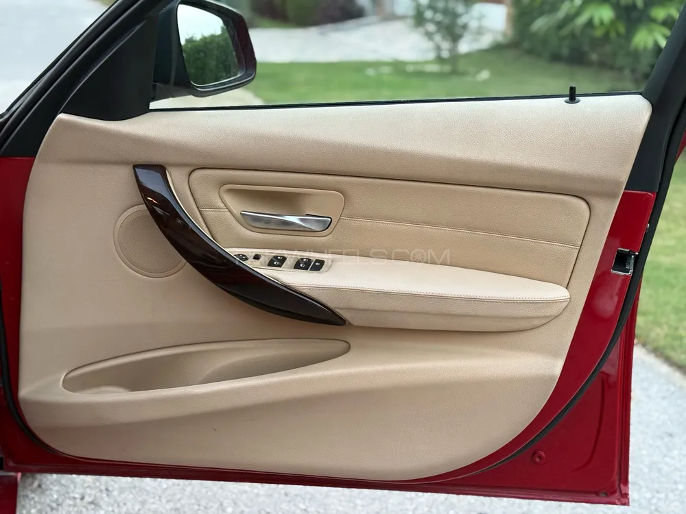 BMW 3 Series 2014 for Sale in Lahore BMW 3 Series 2014 for Sale in Lahore Image-14