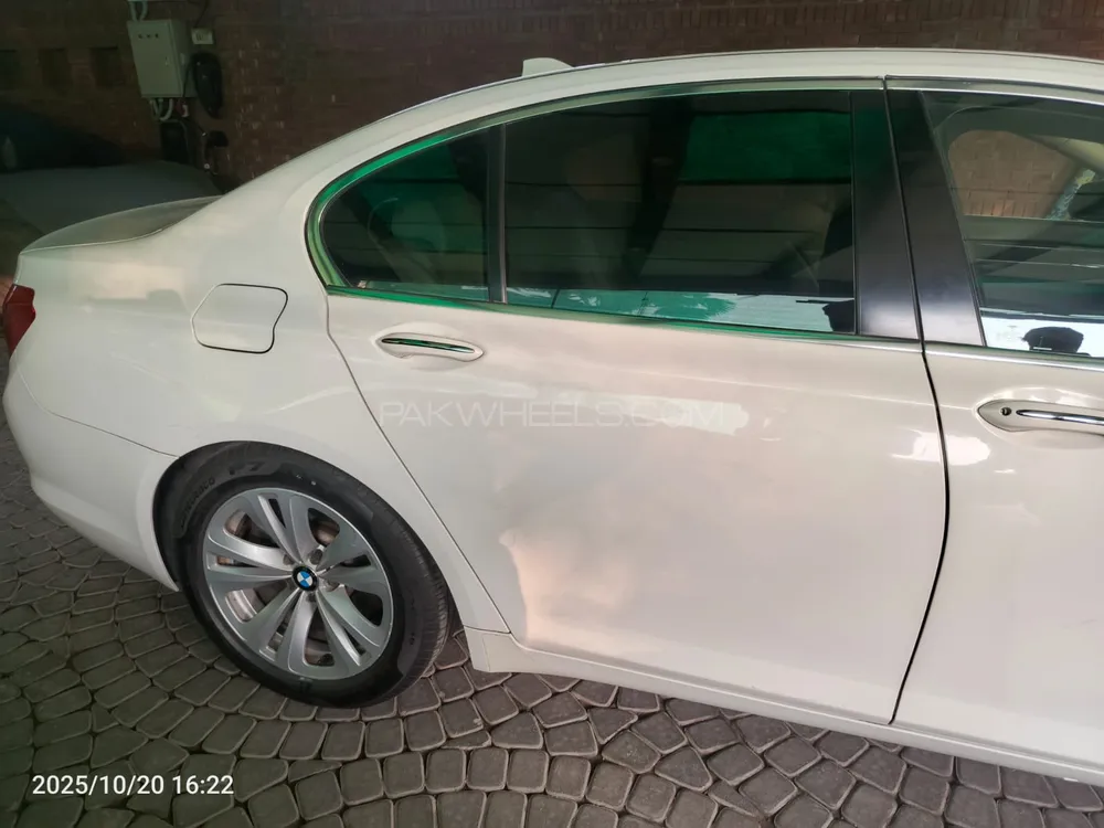 BMW 7 Series 2009 for Sale in Lahore BMW 7 Series 2009 for Sale in Lahore Image-11