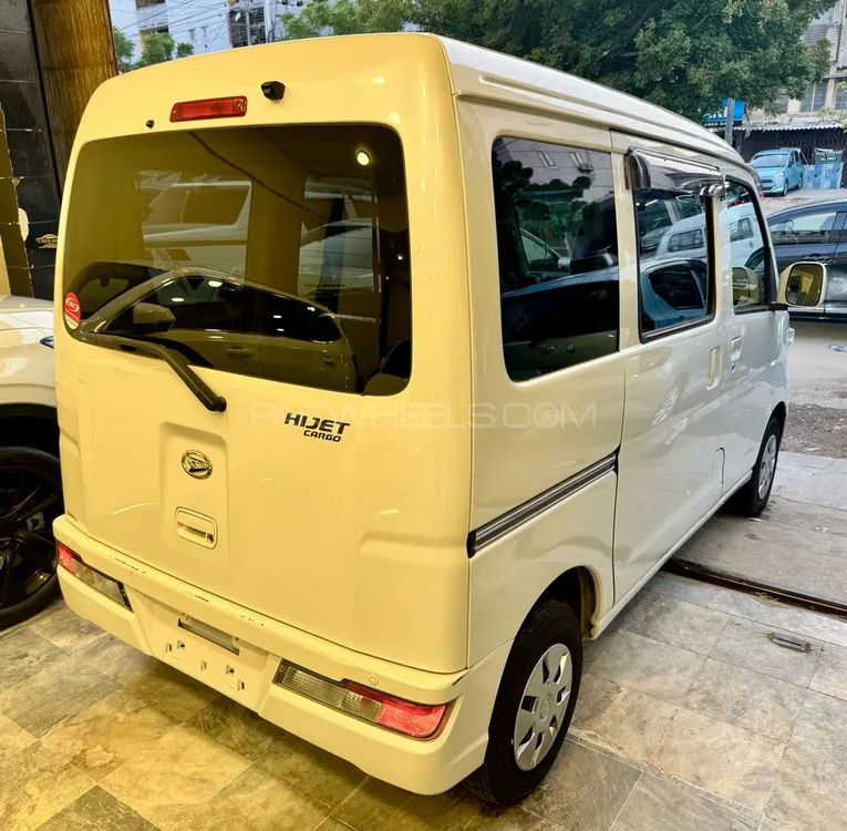 Daihatsu Hijet 2020 for Sale in Karachi Daihatsu Hijet 2020 for Sale in Karachi Image-5