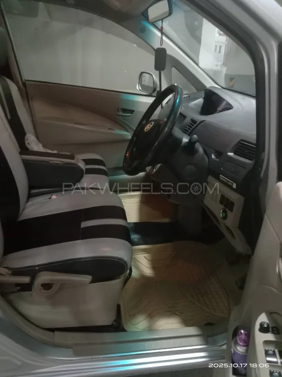 Daihatsu Move 2011 for Sale in Karachi Daihatsu Move 2011 for Sale in Karachi Image-2