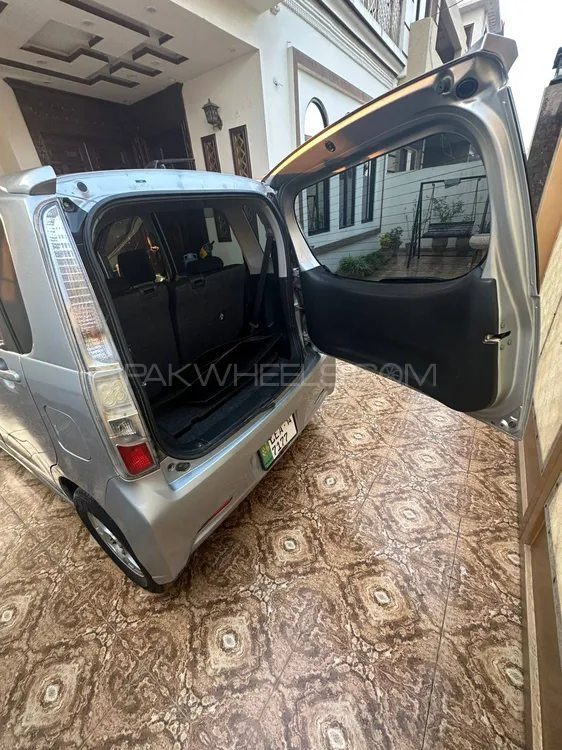 Daihatsu Move 2011 for Sale in Gujranwala Daihatsu Move 2011 for Sale in Gujranwala Image-4