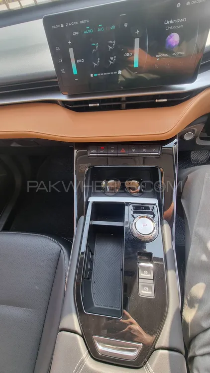 Haval H6 2025 for Sale in Islamabad Haval H6 2025 for Sale in Islamabad Image-11