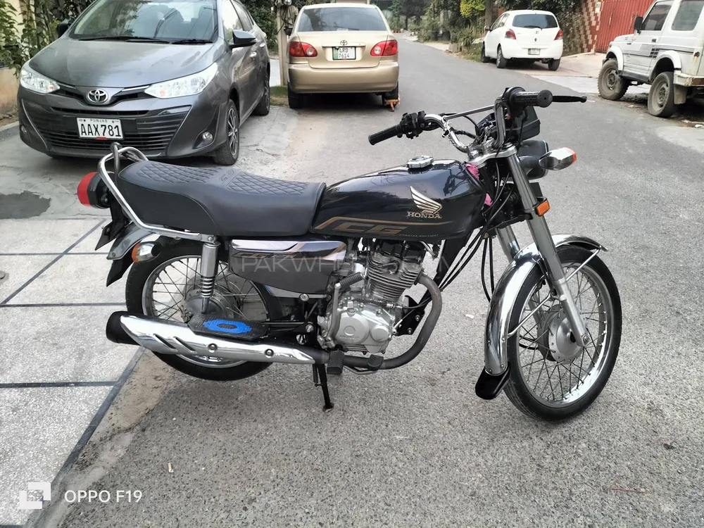 ہونڈا CG 125 Special Edition 2022 for Sale ہونڈا CG 125 Special Edition 2022 for Sale Image-9