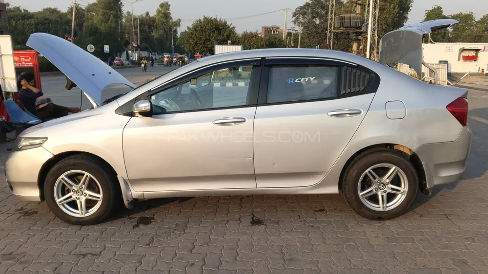 ہونڈا سٹی 2016 for Sale in گجرانوالہ ہونڈا سٹی 2016 for Sale in گجرانوالہ Image-8