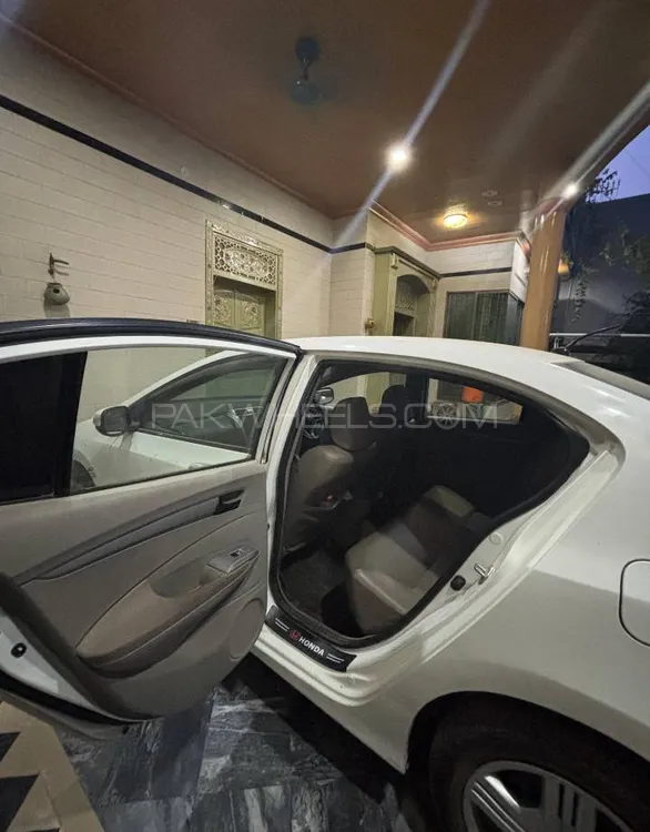 ہونڈا سٹی 2015 for Sale in سرگودھا ہونڈا سٹی 2015 for Sale in سرگودھا Image-4