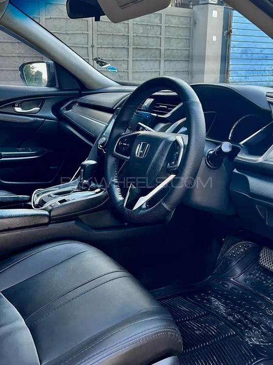 Honda Civic 2020 for Sale in Islamabad Honda Civic 2020 for Sale in Islamabad Image-9