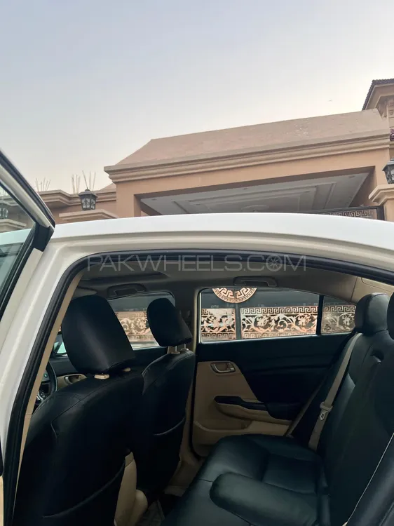 Honda Civic 2015 for Sale in Lahore Honda Civic 2015 for Sale in Lahore Image-9