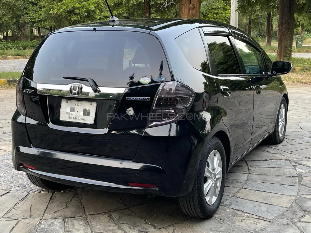Honda Fit 2011 for Sale in Islamabad Honda Fit 2011 for Sale in Islamabad Image-2