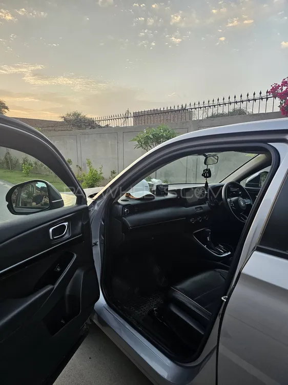 Honda HR-V 2023 for Sale in Multan Honda HR-V 2023 for Sale in Multan Image-3