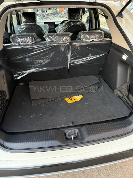 Honda HR-V 2023 for Sale in Hyderabad Honda HR-V 2023 for Sale in Hyderabad Image-13