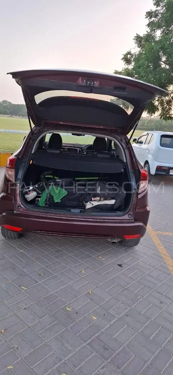 Honda Vezel 2015 for Sale in Karachi Honda Vezel 2015 for Sale in Karachi Image-5