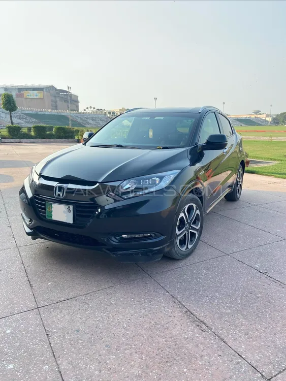 Honda Vezel 2016 for Sale in Lahore Image-1