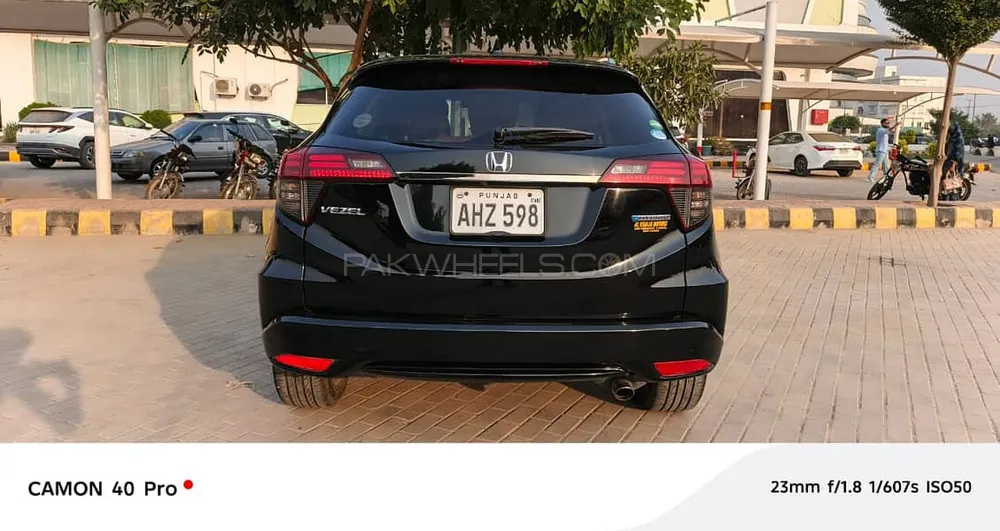 Honda Vezel 2019 for Sale in Multan Honda Vezel 2019 for Sale in Multan Image-8