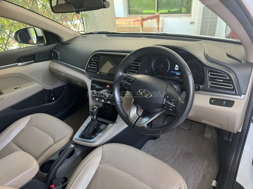 Hyundai Elantra 2022 for Sale in Peshawar Hyundai Elantra 2022 for Sale in Peshawar Image-3