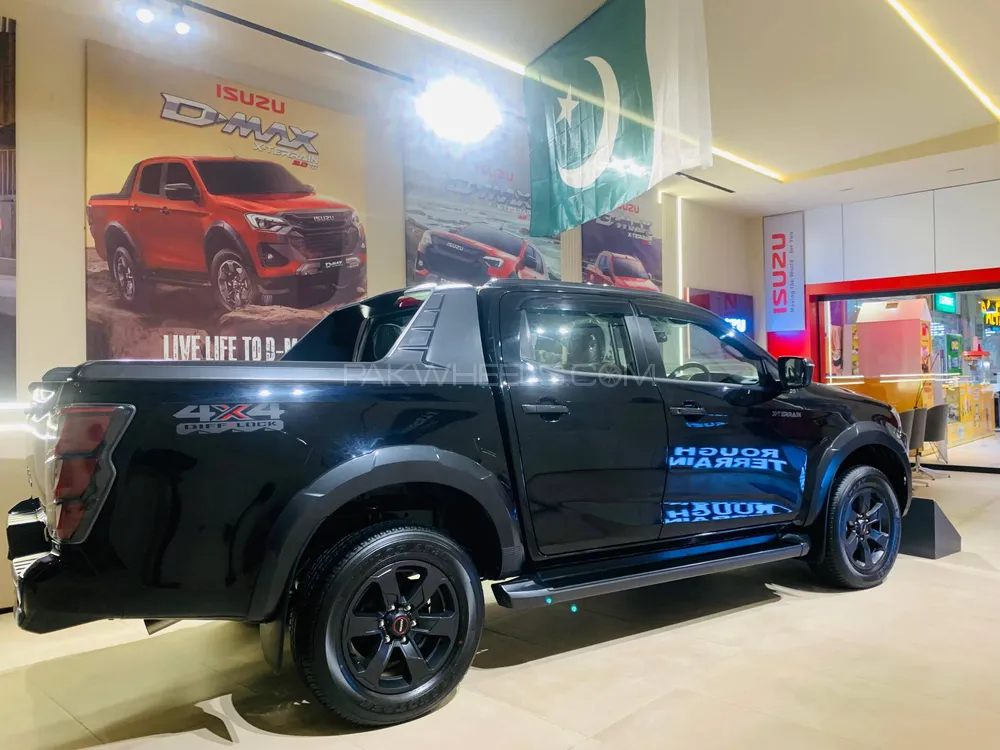 Isuzu D-Max 2025 for Sale in Gujranwala Isuzu D-Max 2025 for Sale in Gujranwala Image-5