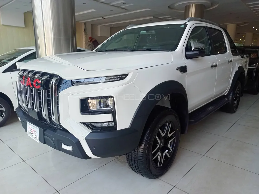 JAC T9 2025 for Sale in Lahore JAC T9 2025 for Sale in Lahore Image-2