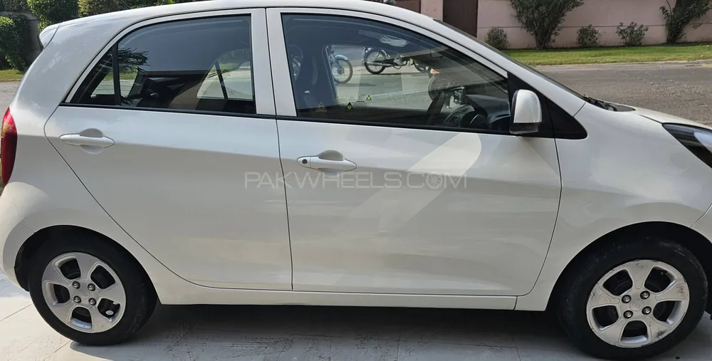 KIA Picanto 2022 for Sale in Lahore KIA Picanto 2022 for Sale in Lahore Image-4