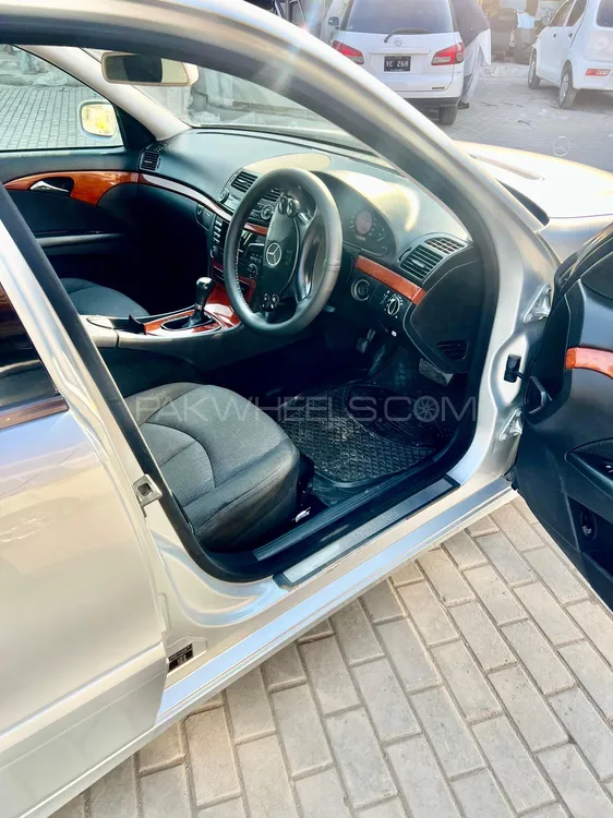 Mercedes Benz E Class 2008 for Sale in Mardan Mercedes Benz E Class 2008 for Sale in Mardan Image-4