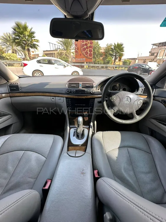 مرسڈیز بینز ای کلاس 2004 for Sale in اسلام آباد مرسڈیز بینز ای کلاس 2004 for Sale in اسلام آباد Image-9