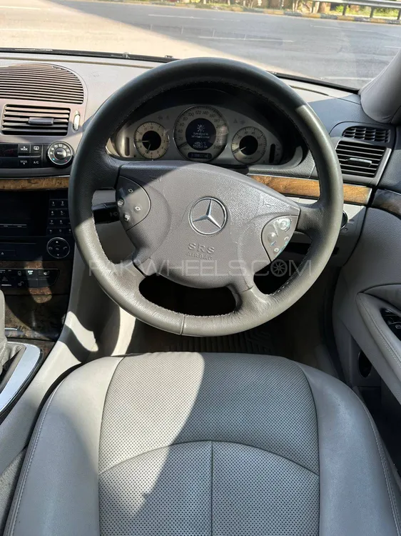 مرسڈیز بینز ای کلاس 2004 for Sale in اسلام آباد مرسڈیز بینز ای کلاس 2004 for Sale in اسلام آباد Image-10