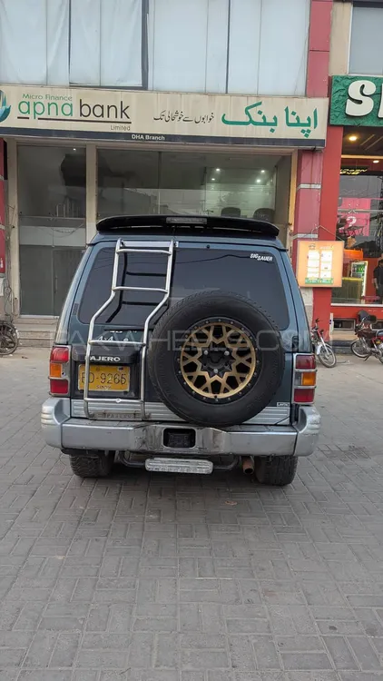 Mitsubishi Pajero 1995 for Sale in Lahore Mitsubishi Pajero 1995 for Sale in Lahore Image-5