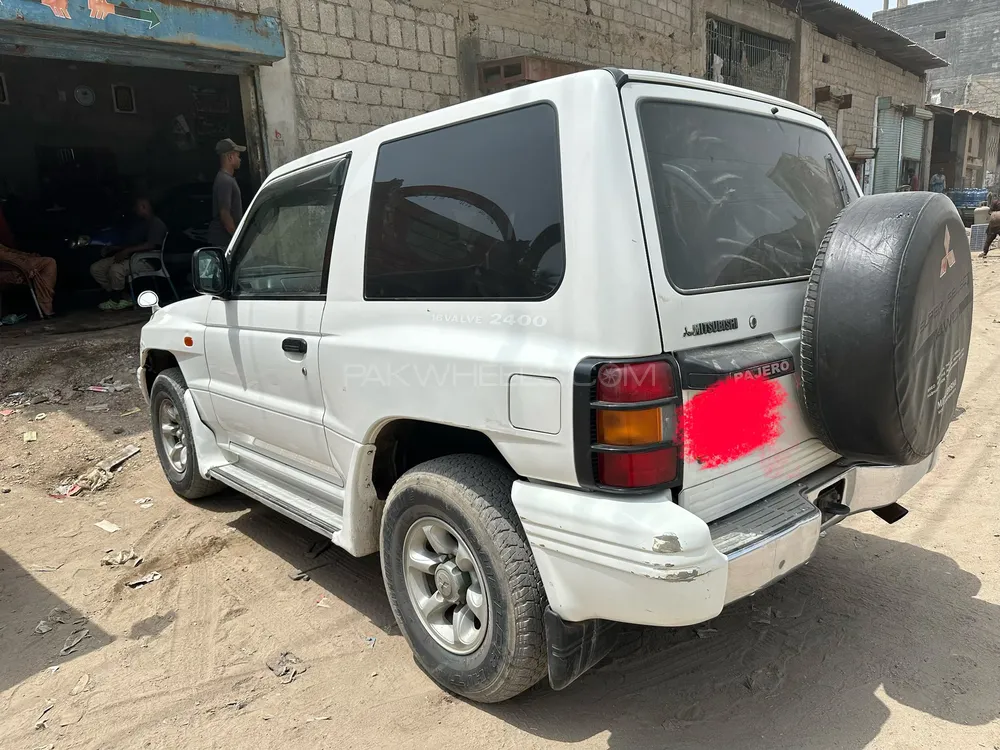 مٹسوبیشی پجیرو 1986 for Sale in کراچی مٹسوبیشی پجیرو 1986 for Sale in کراچی Image-2