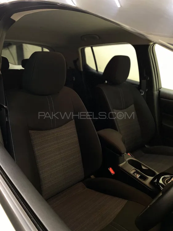 Nissan Leaf 2021 for Sale in Lahore Nissan Leaf 2021 for Sale in Lahore Image-5