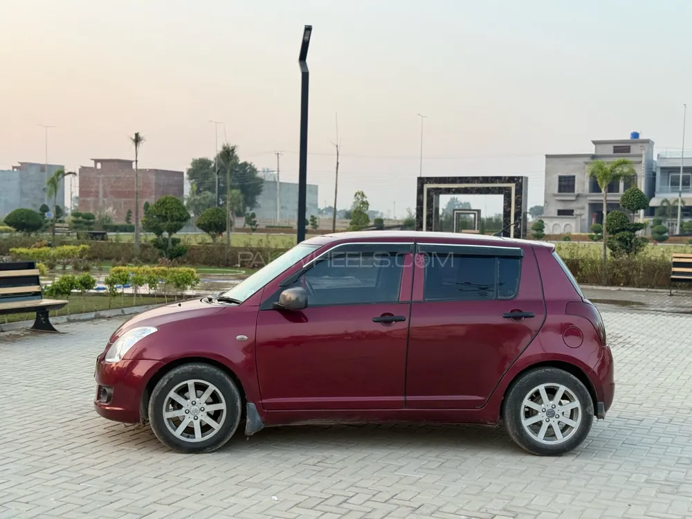 Suzuki Swift 2012 for Sale in Sialkot Suzuki Swift 2012 for Sale in Sialkot Image-1