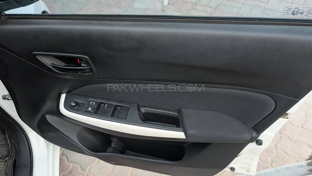 Suzuki Swift 2022 for Sale in Multan Suzuki Swift 2022 for Sale in Multan Image-12