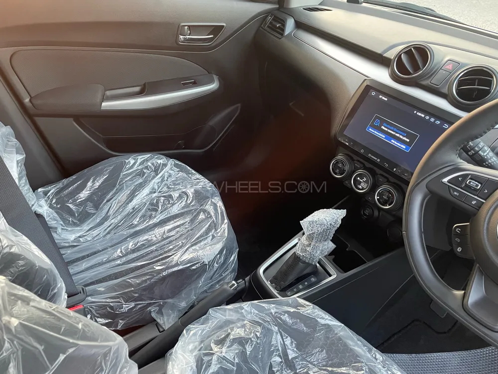 Suzuki Swift 2025 for Sale in Karachi Suzuki Swift 2025 for Sale in Karachi Image-9