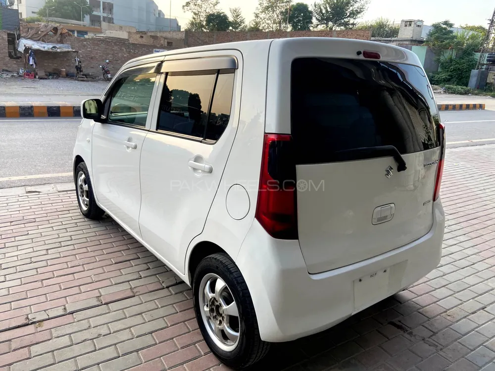 Suzuki Wagon R 2014 for Sale in Peshawar Suzuki Wagon R 2014 for Sale in Peshawar Image-13