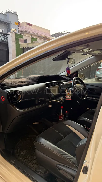 Toyota Aqua 2016 for Sale in Peshawar Toyota Aqua 2016 for Sale in Peshawar Image-9