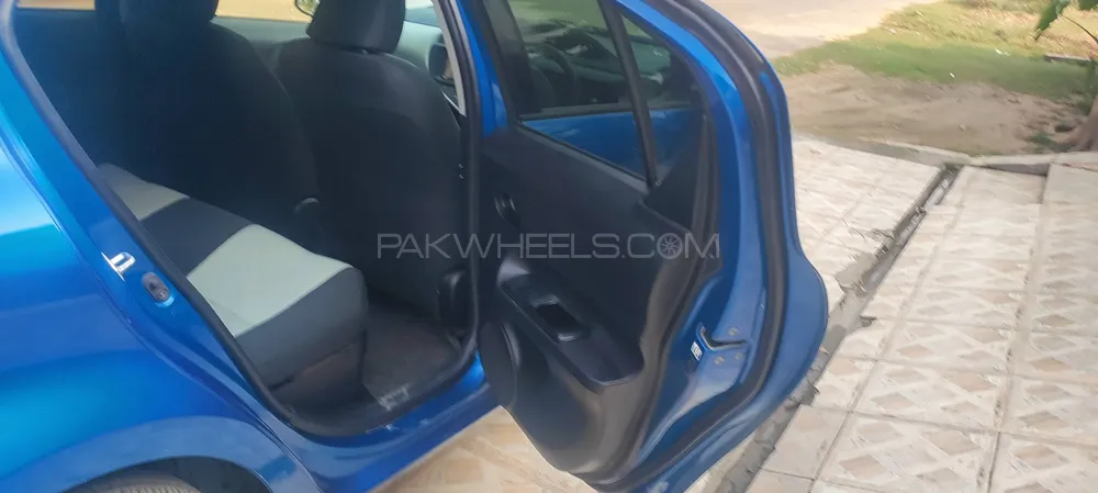 Toyota Aqua 2014 for Sale in Lahore Toyota Aqua 2014 for Sale in Lahore Image-11